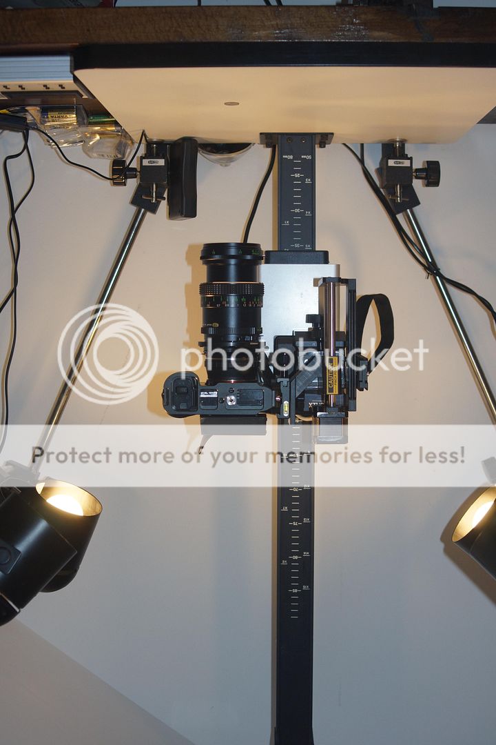 Making a macro stand out of an enlarger stand Dyxum